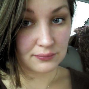 Meet your Posher, Elise